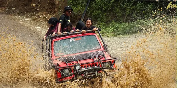 Short 3 Jeep Adventure Kemuning